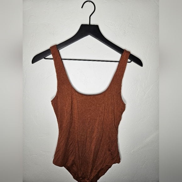 House of Harlow x Revolve Burn Orange Bodysuit Size Small NWT - Picture 3 of 5
